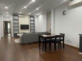 Cho thuê căn hộ 1PN; 45m2 giá 8tr; 50m2 10tr; 60m2 12tr. Phố Mai Hắc Đế